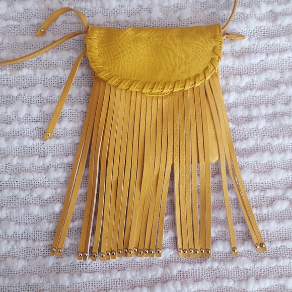 Steve Madden Mustard Fringe Purse - Picture 2 of 7